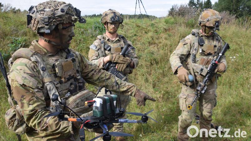 Bei den angesagten Übungsvorhaben im Truppenübungsplatz Hohenfels wird der Einsatz von Drohnen einen hohen Stellenwert einnahmen, so wie hier gezeigt, bei Saber Junktion 2025 im vergangenen Herbst., Bild: bö