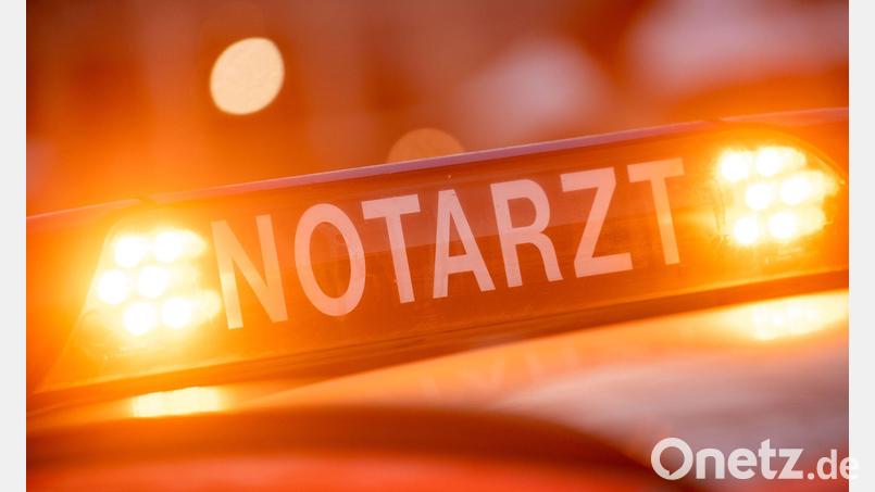 Ein Notarzt begleitete den Rettungsdienst. (Symbolbild) Bild: Lino Mirgeler/dpa