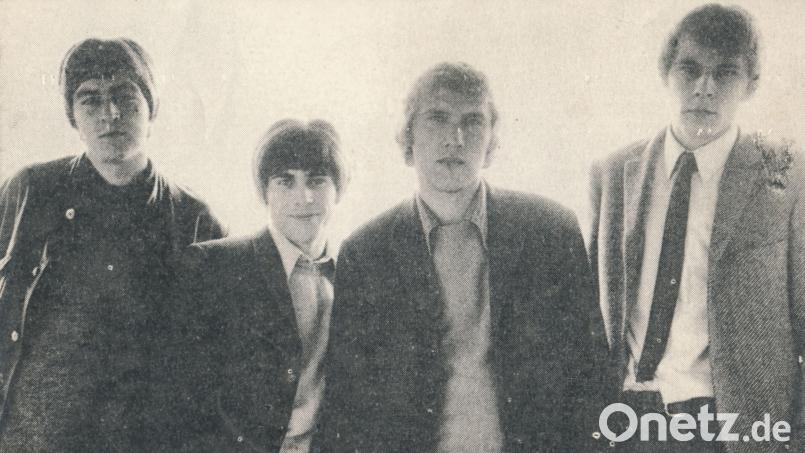 Die heute rare Autogrammkarte der "League `66" wurde vor 60 Jahren auf einer Druckerpresse der Amberger Zeitung hergestellt. Sie zeigt von links nach rechts Werner Schlenzig, Peter Mutzbauer, Rainer Krischke und Leonhard Kramarz. Alle vier leben noch. Allerdings seit Jahrzehnten weit von Amberg entfernt. Archivbild: Houschka