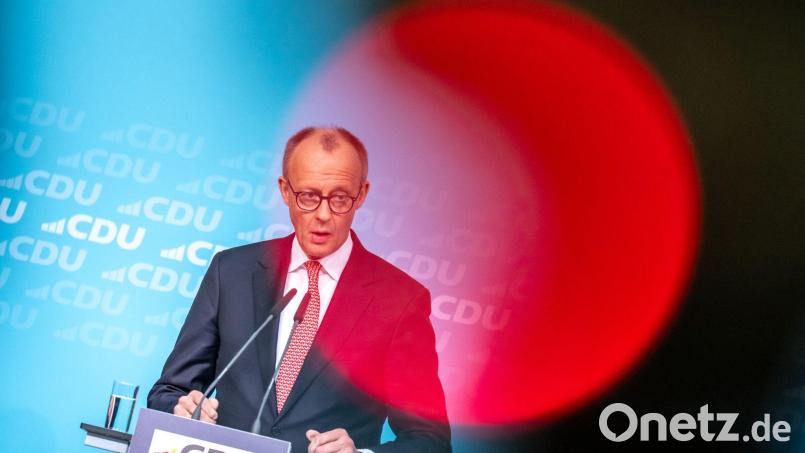 „Unsere Wirtschaft ist noch nicht wieder ausreichend in Schwung“, sagt Friedrich Merz. Bild: Michael Kappeler/dpa