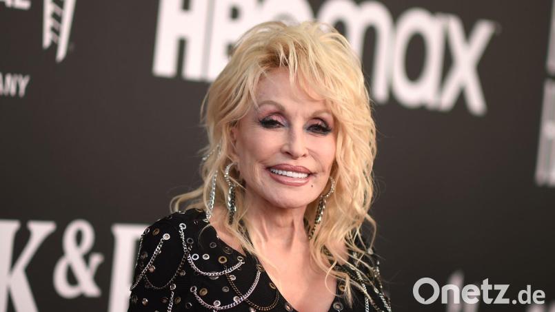Dolly Parton wird 80. (Archivbild) Bild: Richard Shotwell/Invision via AP/dpa