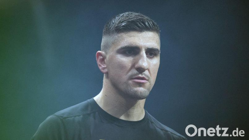Gibt mal wieder ein Comeback im Ring: Boxer Marco Huck. (Archivbild) Bild: Soeren Stache/dpa