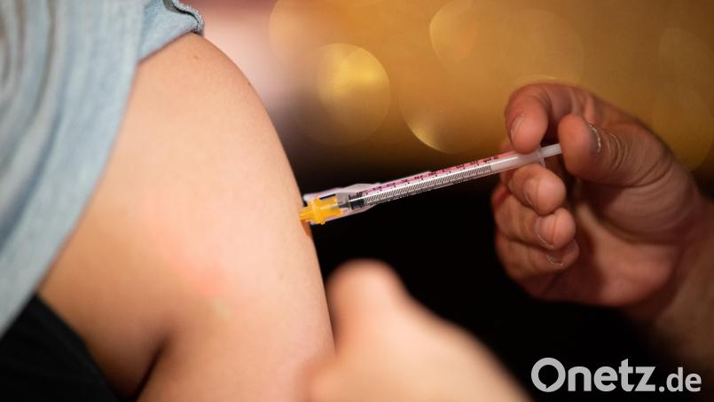 Eine Masern-Impfung ist seit 2020 Voraussetzung, um eine Kinderbetreuungseinrichtung zu besuchen. Das Thema befasst immer wieder auch die Gerichte, so wie jetzt das Verwaltungsgericht in Regensburg. Symbolbild: Daniel Reinhardt