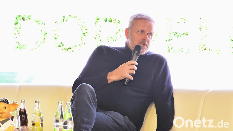 Offen und mit einer klaren Meinung: Dietmar "Didi" Hamann hat ein Herz für den Amateurfußball und würde dem FC Amberg gerne weiterhelfen. Bild: Hubert Ziegler