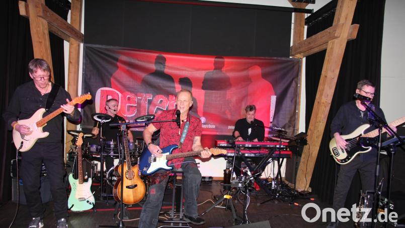 Die Band "Peter-Maffay-Tribute" in Action im Kunsthaus. Bild: kro