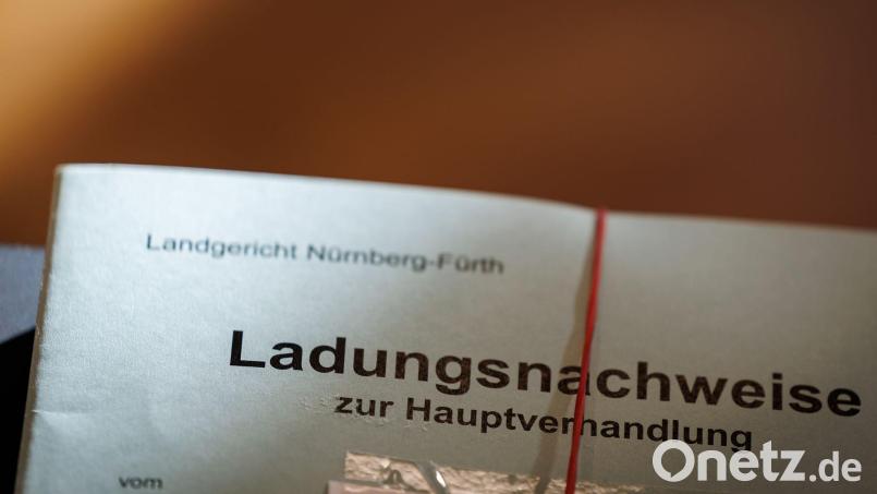 Das Landgericht hat ein Urteil gegen einen Apotheker und einen Mediziner gesprochen. (Symbolbild) Bild: Daniel Karmann/dpa