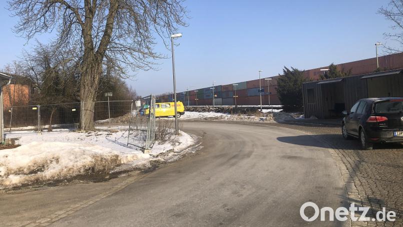 Der beschossene Teilausbau des Wendehammers im Norden des Wiesauer Bahnhofes kostet der Marktgemeinde erheblich weniger als ein Neuausbau. Bild: wro