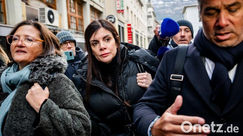 Die Ehefrau des Barbesitzers sagt erneut bei der Staatsanwaltschaft aus. Bild: Jean-Christophe Bott/KEYSTONE/dpa