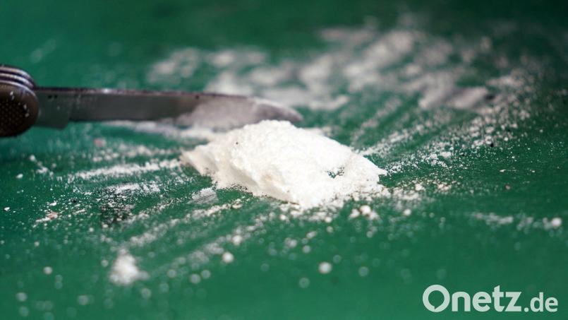 Die Anklage geht von einer Kokainmenge von fast eineinhalb Tonnen aus. (Symbolbild) Bild: Marcus Brandt/dpa