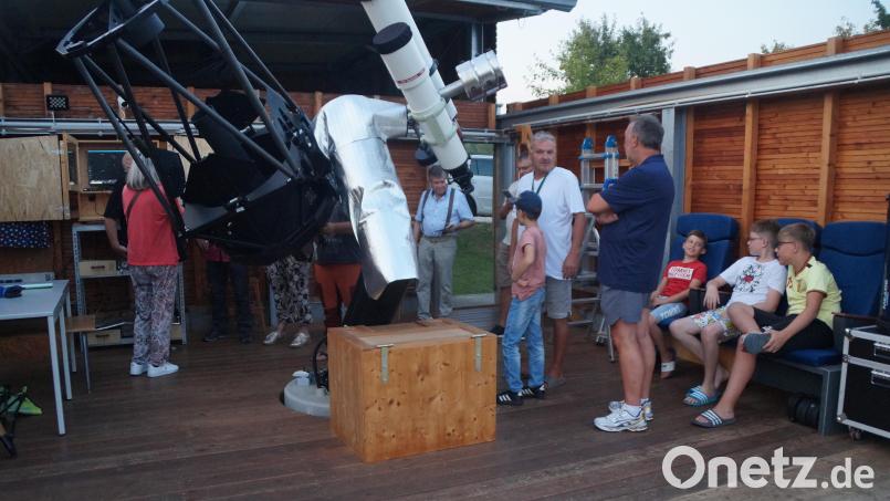 Bei allen Aktionen in der Anlage der Sternwarte steht das große Teleskop im Mittelpunkt. Archivbild: wel