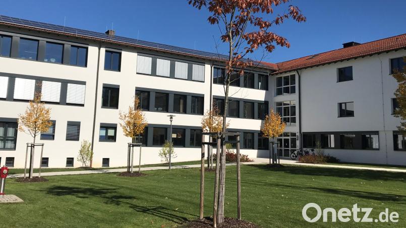 An der Vilsecker Schule tauchte die Amokdrohung in einer Kabine der Herrentoiletten auf. Archivbild: Klaus Högl