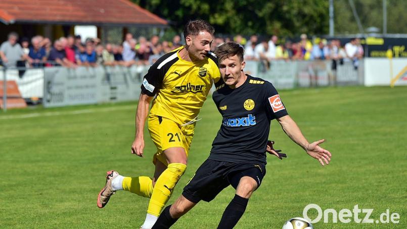 Der Weidener Dennis Lippert (rechts) bleibt wohl bei der SpVgg Bayreuth. Bild: dme