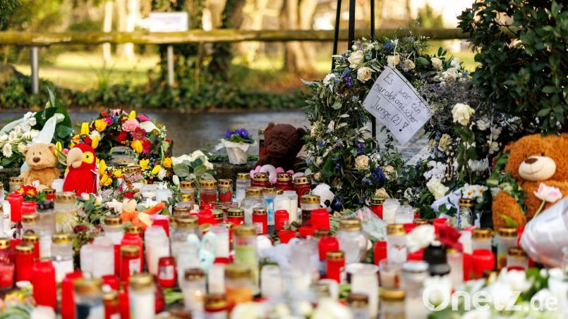 Ein Messerangriff im fränkischen Aschaffenburg vor genau einem Jahr löste in Deutschland nicht nur Empörung aus, sondern auch eine erneute Debatte über Migrationspolitik. Bild: Daniel Karmann/dpa