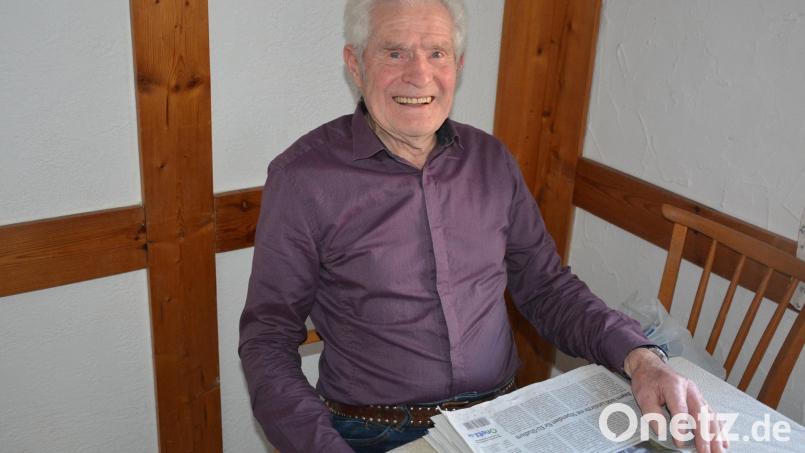 Josef Braun feiert an diesem Samstag seinen 90. Geburtstag. Regelmäßige Spaziergänge und Fahrradfahren halten den Jubilar fit. Seit Jahrzehnten ist er treuer Leser unserer Heimatzeitung. Bild: jr