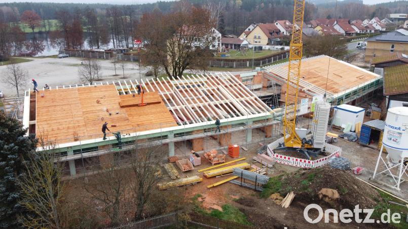 Die amtierende Bürgermeisterin Carmen Pepiuk blickt mit Stolz auf viele Projekte der vergangenen sechs Jahre in Trabitz zurück. Als Beispiel nennt sie unter anderem den Neubau der Kita "Storchennest". 2020 begannen die Bauarbeiten, 2021 wurde die Kita eröffnet. Archivbild: Bernhard Piegsa