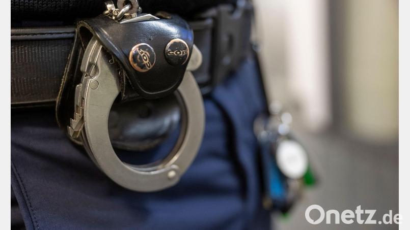 Inzwischen ist keiner der fünf Festgenommenen mehr in Gewahrsam oder Untersuchungshaft. (Symbolbild) Bild: Peter Kneffel/dpa