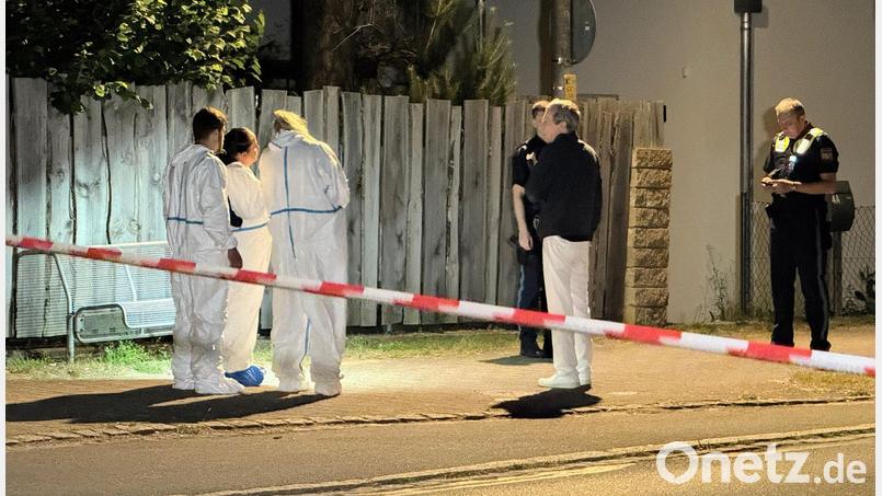 Für das Opfer kam laut den Ermittlern jede Hilfe zu spät. Der Jugendliche starb innerhalb kürzester Zeit am Tatort. (Archivbild) Bild: Goppelt/Vifogra/dpa