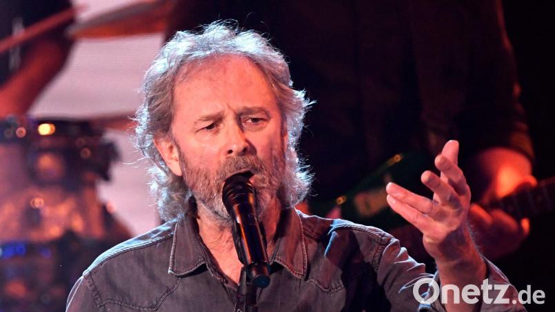 Schlagerstar Wolfgang Petry überrascht mit einer Single in Kölscher Mundart. (Archivfoto) Bild: Jens Meyer/AP/Pool/dpa