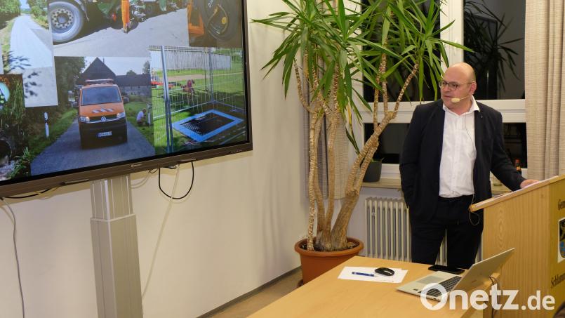 In Wort und Bild zeichnete Schlammersdorfs Bürgermeister Johannes Schmid das Bild einer Wohlfühlgemeinde. Bild: do