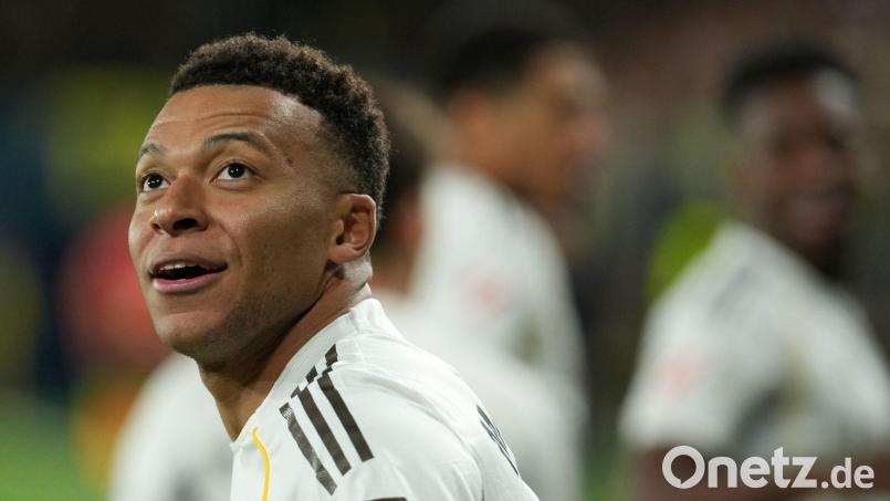 Superstar Mbappé macht den Sieg perfekt. Bild: Alberto Saiz/AP/dpa
