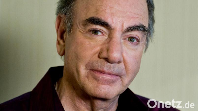 Mehr als 100 Millionen verkaufte Alben und zahlreiche Auszeichnungen - Neil Diamond wird 85. Archivbild: Britta Pedersen/dpa-Zentralbild/dpa