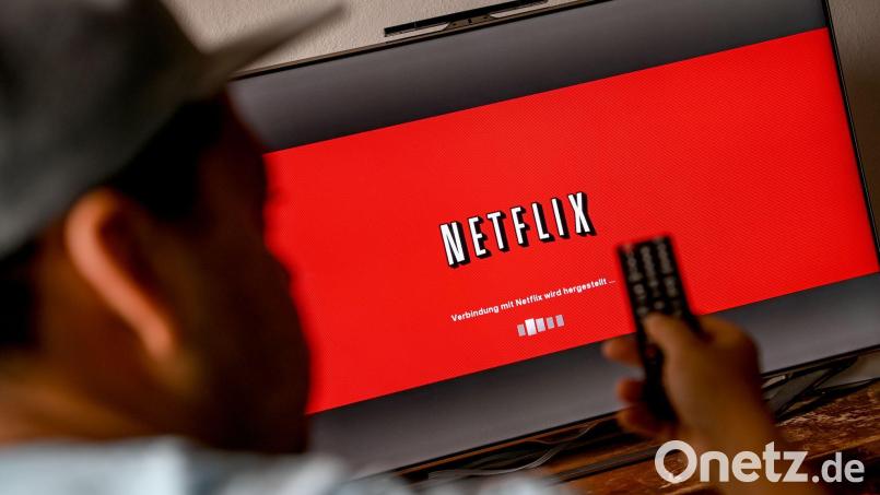 Mit dem Angebot der Streaming-Anbieter ist Binge-Watching zum gesellschaftlichen Phänomen geworden - mit gewissem Sucht-Potenzial. Symbolbild: Britta Pedersen/dpa-Zentralbild/dpa