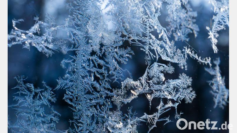 Auch die nächsten Tage muss in Bayern teils mit strengem Frost gerechnet werden. (Archivbild) Bild: Peter Kneffel/dpa
