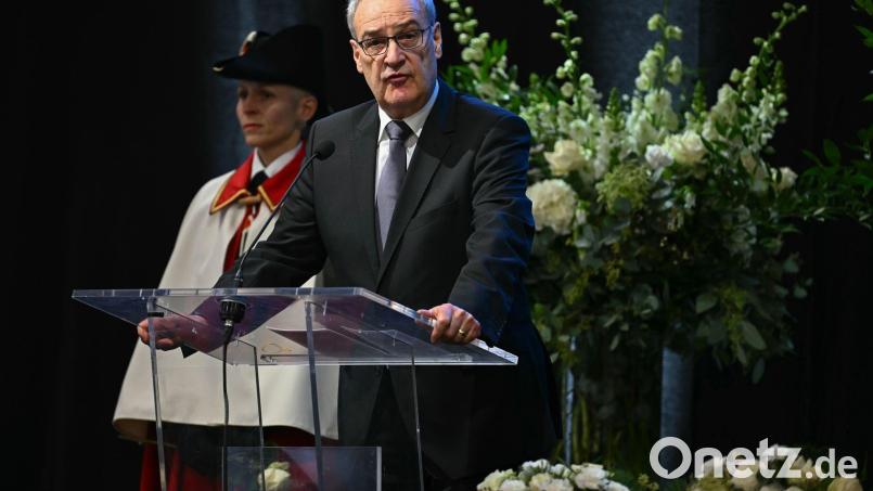 Der Schweizer Bundespräsident betont, es sei nicht Aufgabe der Politik, in das Justizsystem einzugreifen. Bild: Fabrice Coffrini/AFP POOL/KEYSTONE/dpa