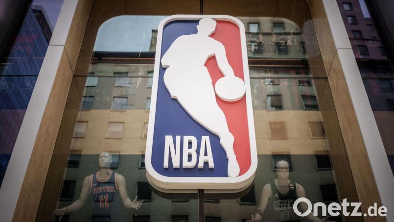 Die NBA hat wegen des Wintersturms in den USA zwei Partien abgesagt. (Archivbild) Bild: Michael Kappeler/dpa