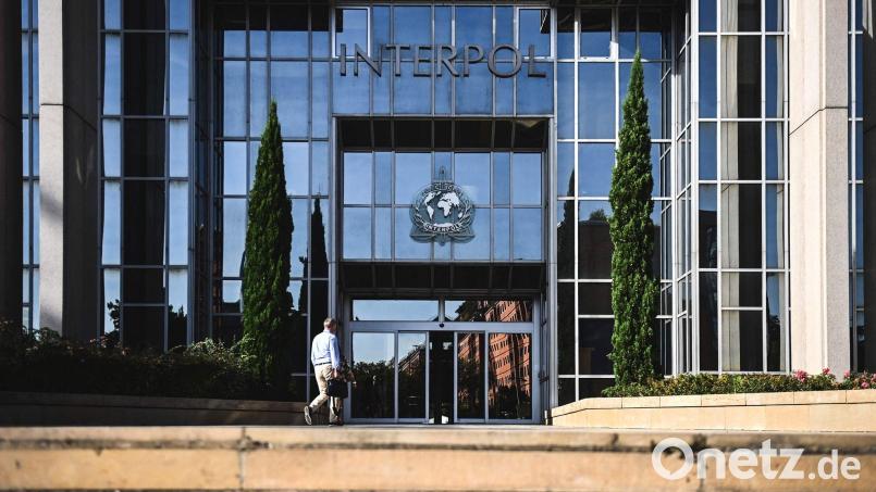 Bei dem Schlag wurden Tausende Verdächtige festgenommen. (Archivbild) Bild: Olivier Chassignole/AFP/dpa