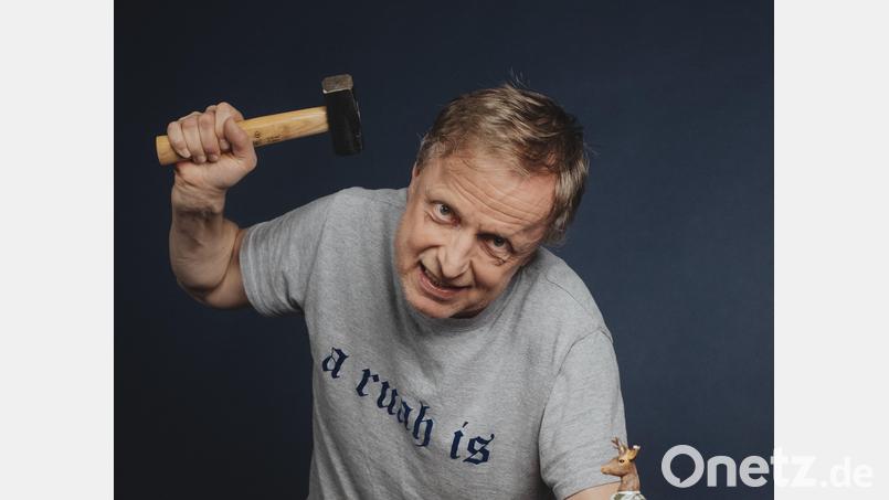 Mit seinem Programm "A Ruah is – das volle Programm" ist der Kabarettist Ludwig W. Müller am Samstag, 14. Februar, um 19 Uhr im "Kulturbahnhof Parapluie" in Weiden zu Gast. Bild: Uli Neumann Cosel/exb