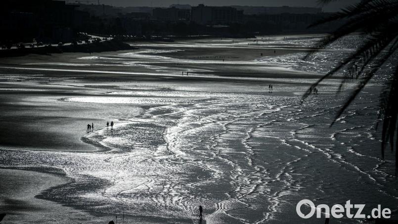 Nach dem Kentern eines Bootes im Oman sind drei französische Touristen gestorben. (Symbolbild) Bild: Kay Nietfeld/dpa