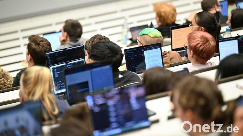 Informatik-Vorlesung in Tübingen Bild: Bernd Weißbrod/dpa