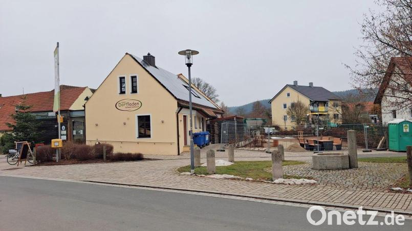 Der Dorfladen in Schwarzenbach wurde im Juni 2018 eröffnet und liegt im Zentrum des Ortes: die beste Lage, um ihn fußläufig zu erreichen. Archivbild: Bernhard Piegsa