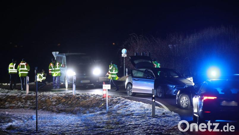 Die Verfolgungsjagd endete mit einem Unfall in Weißenburg in Bayern. Bild: Goppelt/Vifogra GmbH/dpa