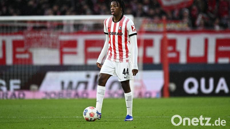 Beim SC fest eingeplant: Johan Manzambi Bild: Silas Stein/dpa