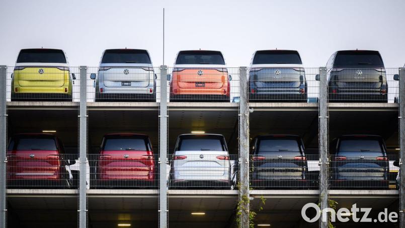 Insbesondere die VW-Gruppe hat ihren Marktanteil in Europa gesteigert. (Archivbild) Bild: Julian Stratenschulte/dpa