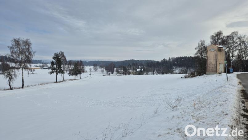 Östlich des Lanzer Weges in Störnstein ist das umstrittene Baugebiet geplant. Diese Pläne finden jedoch nicht bei allen Anklang. Bild: Lowak