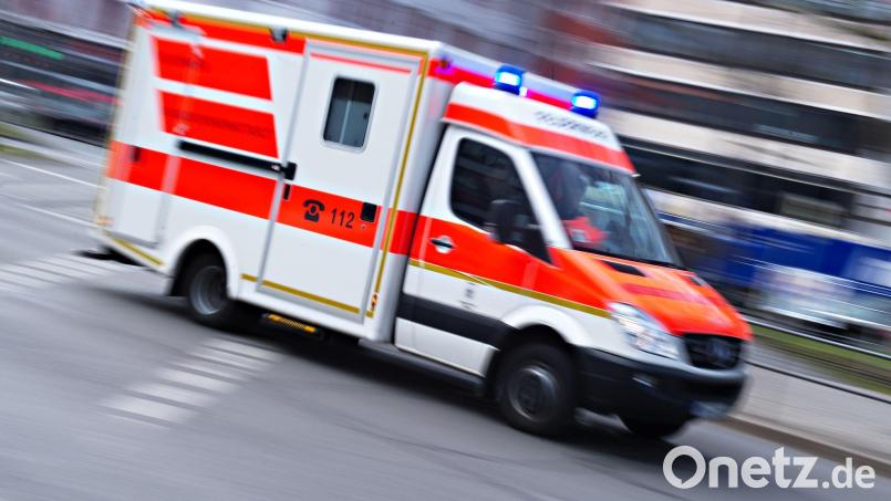 In Wildenau bei Plößberg kam es zu einem Unfall, bei dem eine 85-jährige Frau schwer verletzt wurde. Symbolbild: Nicolas Armer/dpa