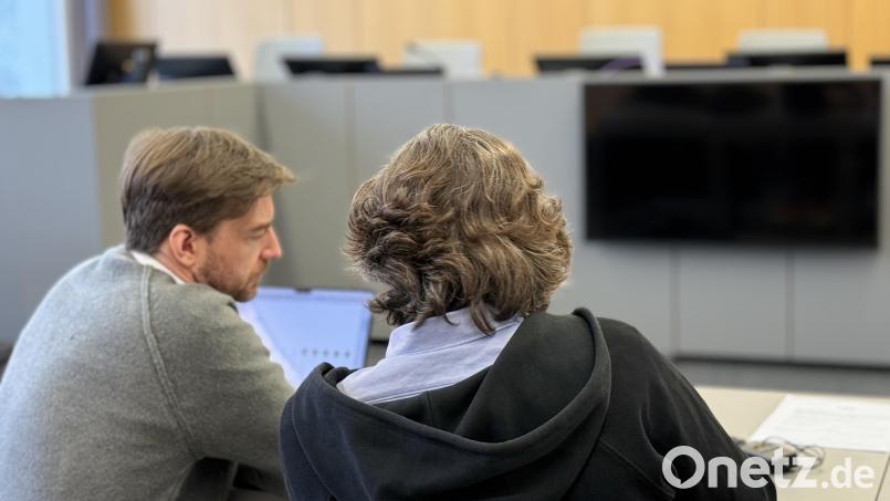 Der Champagner-Prozess startete am Donnerstag mit einer Verzögerung. Bild: kle