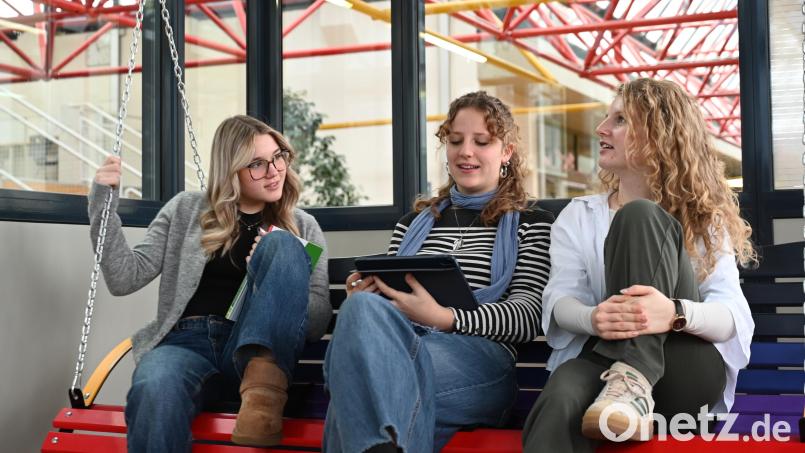 Das Elly-Heuss-Gymnasium in Weiden lädt wieder zur "Elly-Rallye" ein. Am 25. Februar sind Viertklässlerinnen und deren Eltern beim Kennenlernabend herzlich willkommen. Symbolbild: Elly-Heuss-Gymnasium