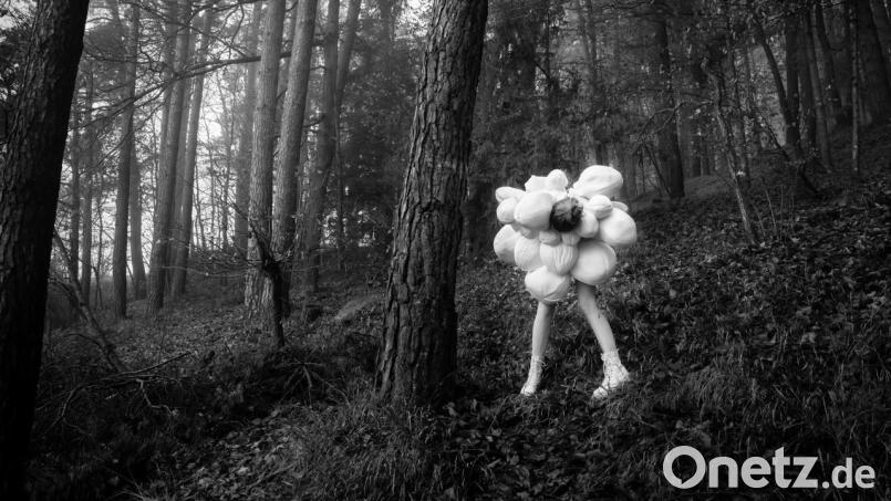 Mit einem "Kokon" beschließt Miriam Ferstl ihr Studium an der Akademie der Bildenden Künste. Bild: Miriam Ferstl