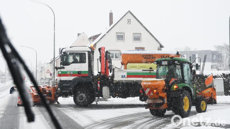 Eine Stadt oder Gemeinde ist nicht verpflichtet, alle Straßen freizuräumen und zu bestreuen. Offiziell muss sie nur an verkehrswichtigen und zugleich gefährlichen Stellen räumen und streuen. Archivbild: Gabi Schönberger