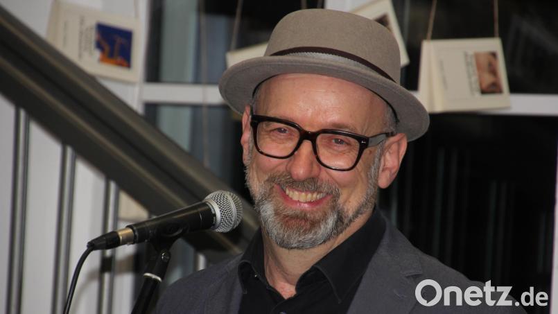 Hubert Treml war bei seinen beiden Auftritten in Tirschenreuth in seinem Element – mal spitzbübisch, aber auch mal nachdenklich. Bild: kro