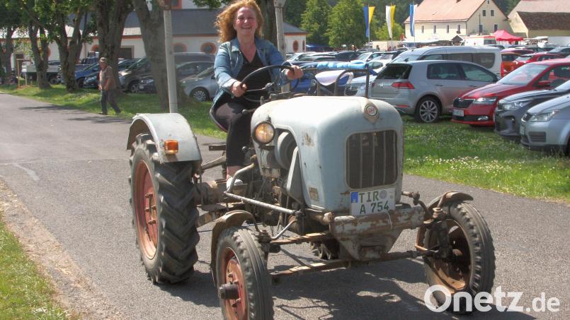 Den ganzen Vormittag über trafen Fahrzeuge ein, die längst nicht zum alten Eisen gehören. Bild: wro