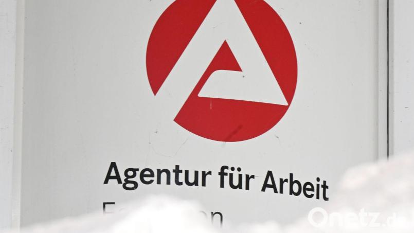 Die Zahl der Arbeitslosen in Deutschland ist über die Grenze von drei Millionen gestiegen. (Archivbild) Bild: Bernd Weißbrod/dpa