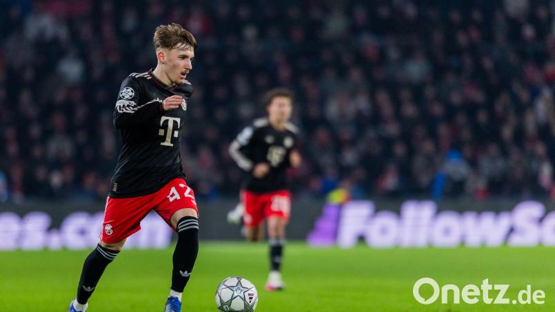 Der 17-jährige Lennart Karl in der Champions League gegen den PSV Eindhoven. Bild: Rolf Vennenbernd/dpa