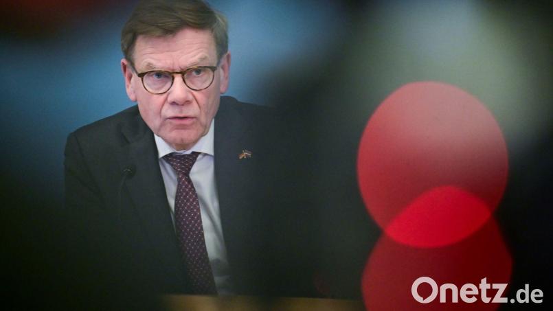 Auch die Bundesregierung greift den KI-Trend um den Pinguin auf. (Archivbild) Bild: Sebastian Christoph Gollnow/dpa