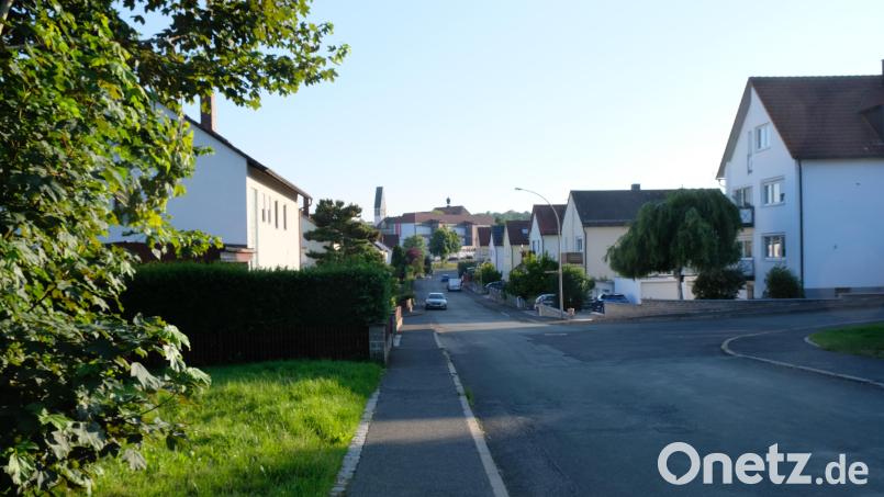 Den Gemeindeetat 2025 von Kirchenthumbach belasten besonders die Kosten für den Leitungs- und Straßenbau im Bereich des Gebietes "Nickelsee". Bild: do