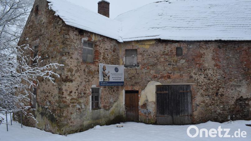 Der Einfirsthof "Burggütl" in der denkmalgeschützten Altstadt von Pfreimd soll zu einem Wohnhaus mit Kleinbrauerei umgebaut werden. Der Stadtrat gab dafür grünes Licht. Bild: bnr